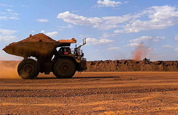 An autonomous dump truck (approx. 240 t load capacity for iron ore) at the Fortescue mine in Christmas Creek, Australia. Copyright: Paul Jerabek