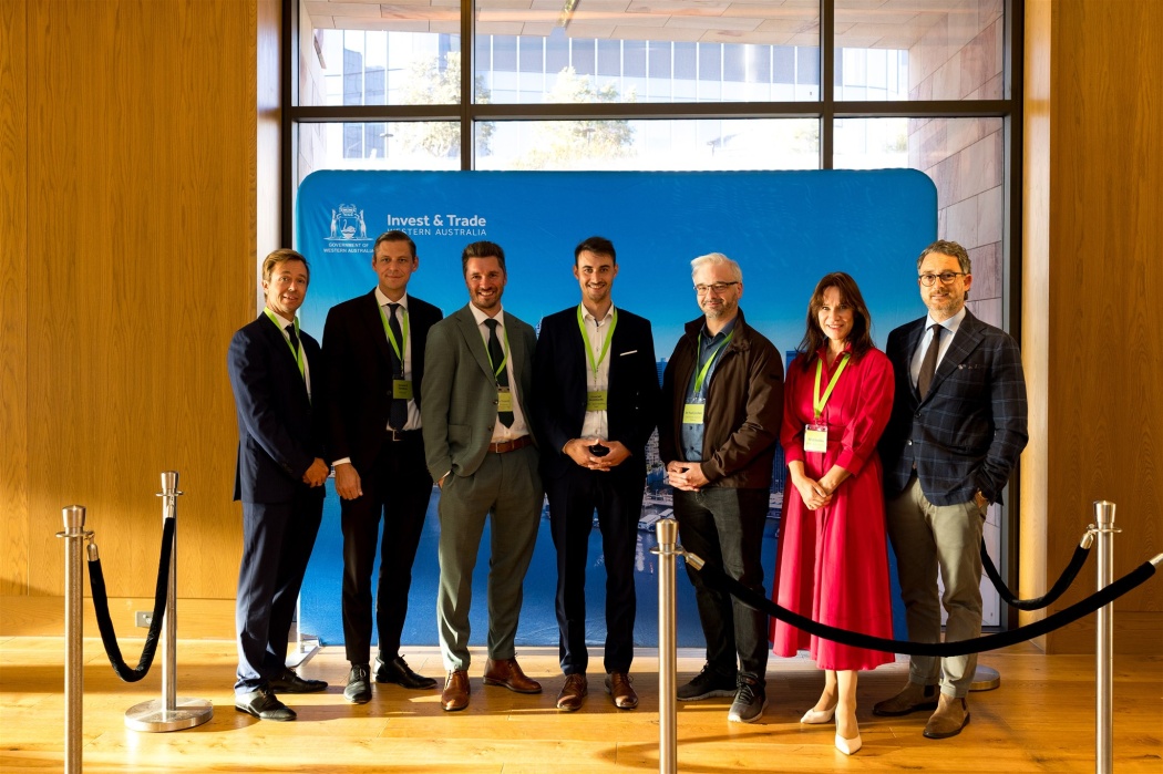 Part of the delegation at the reception hosted by Western Australia Invest & Trade. From left: Sebastian Fenk (CEO KfW IPEX-Bank Asia), Bernhard Steenken (CSO SMS Group), Prof. Tobias Vraetz (Director Advanced Mineral Processing Technologies, RWTH Aachen University), Konrad Wohlfarth (Head of Hydrogen Strategy and Sourcing SHS - Stahl Holding Saar), Paul Jerabek, Birgit Jeschke (Chair of Public Law, TU Cottbus), Daniel Lenkeit (Director ANZ, Pacific Islands Countries Germany Trade and Invest)  Copyright: adelphi/Dennis Tan