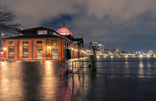 Überschwemmung Hamburger Fischmarkt Istock Mf-guddyx Setcard